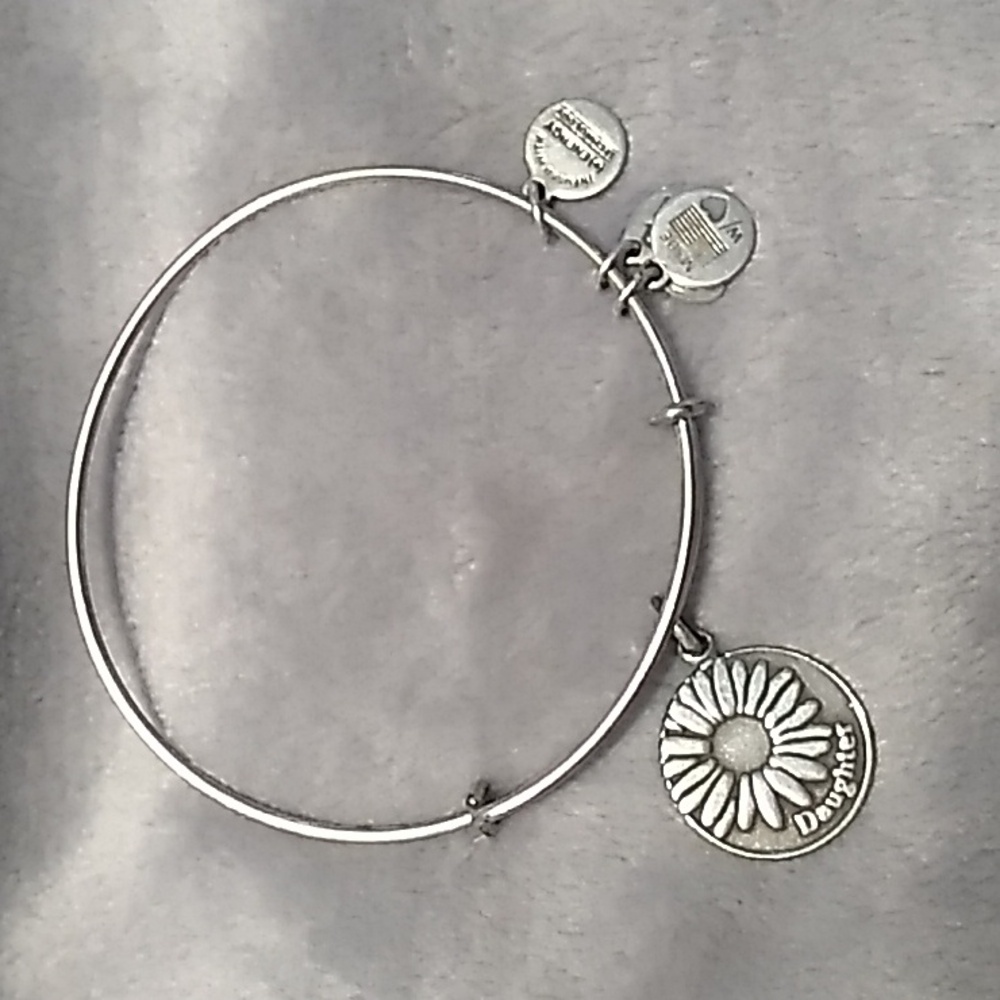 Alex and Ani Vintage 2014 Flower 🌼 Charm Daughter